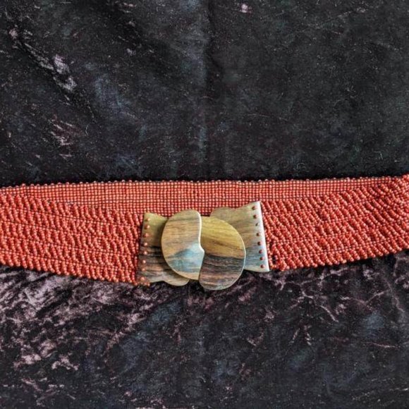 Vintage Erik & Mike Beaded Stretch Belt, Interlocking Wooden Clasp, Red - Picture 2 of 15